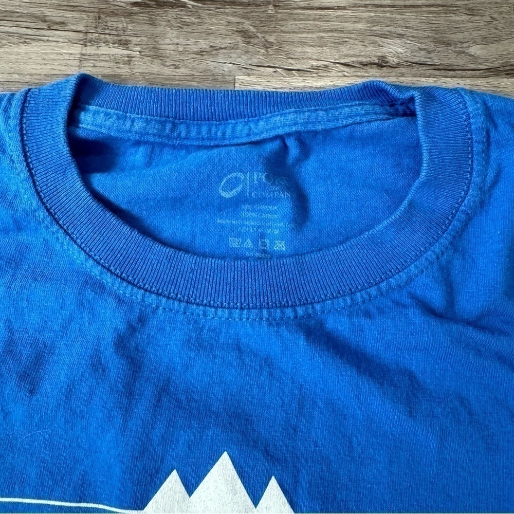Blue Pinnacle Vodka long sleeve shirt
Port co mens M measures 19x26 - Picture 5 of 5